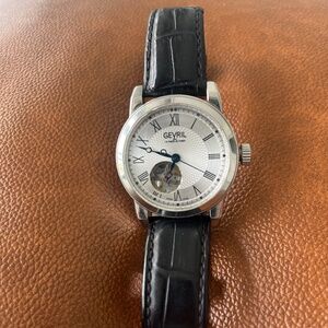 Men’s luxury watch: Gevril Model 283